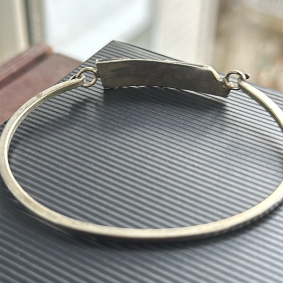 Vintage Handmade Silver(?) Mother Of Pearl Inlay Bangle - Picture 5 of 8